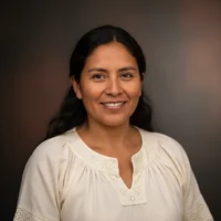 María C.